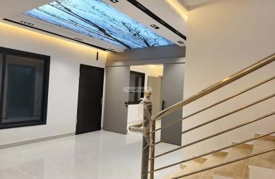 Apartment with 9 Bedrooms