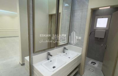 Apartment with 6 Bedrooms