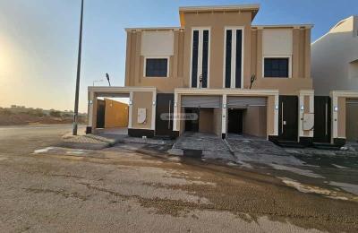 Floor 203.83 SQM with 4 Bedrooms