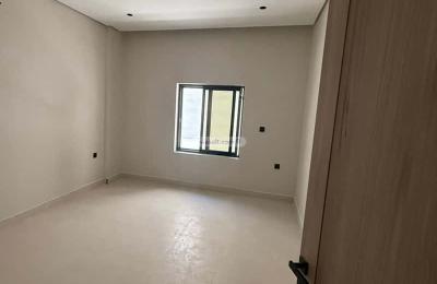 Building 600 SQM Facing South