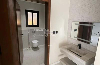 Floor 215.33 SQM with 5 Bedrooms