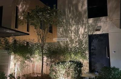 Semi-Furnished Villa 400 SQM Facing West