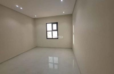 Floor 675 SQM with 3 Bedrooms