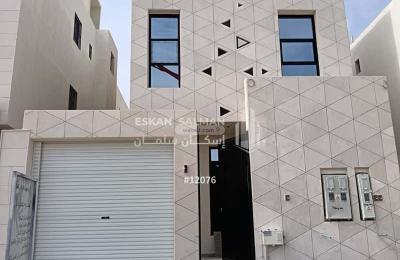 Floor 174.12 SQM with 5 Bedrooms