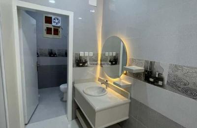 Apartment with 6 Bedrooms