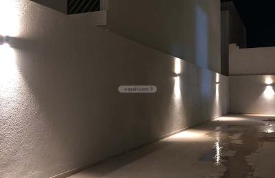 Villa 300 SQM Facing North with 6 Bedrooms