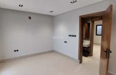 Floor 227 SQM with 4 Bedrooms