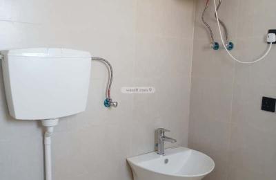 Building 750 SQM Facing North with 4 Floors