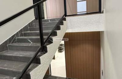 Apartment with 6 Bedrooms