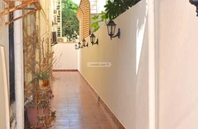 Villa 299 SQM Facing North with 4 Bedrooms