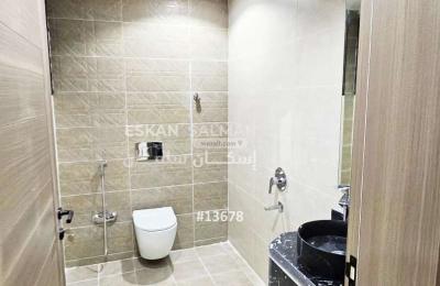 Apartment with 6 Bedrooms