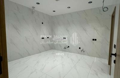 Floor 315 SQM with 5 Bedrooms