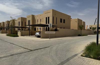 Villa 250 SQM Facing South on 12m Width Street