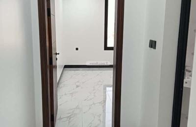 Building 1070.28 SQM Facing East