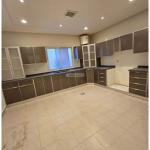 Apartment with 4 Bedrooms