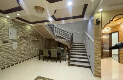 Furnished Villa 375 SQM Facing East