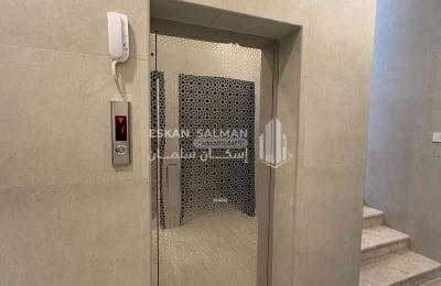 Apartment with 6 Bedrooms