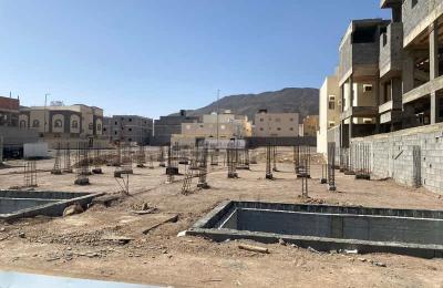 Land 300 SQM Facing North on 10m Width Street