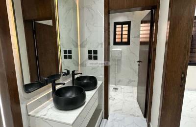 Apartment 211 SQM with 6 Bedrooms