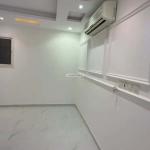 Floor 360 SQM with 4 Bedrooms