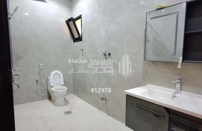 Floor 300 SQM with 5 Bedrooms