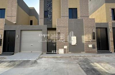 Floor 141.2 SQM with 4 Bedrooms