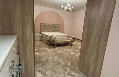 Villa 720 SQM Facing West with 10 Bedrooms