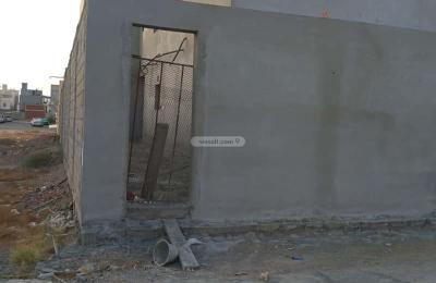 Villa 625 SQM Facing South on 20m Width Street