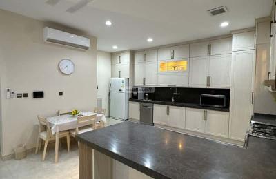 Floor 195.49 SQM with 5 Bedrooms