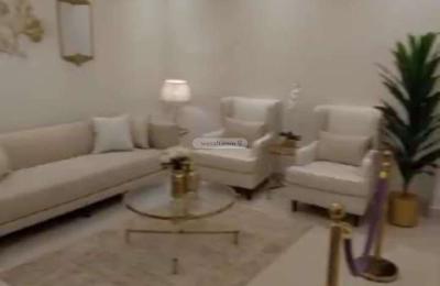 Floor 171 SQM with 4 Bedrooms