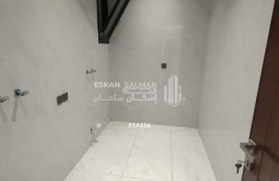 Apartment with 6 Bedrooms