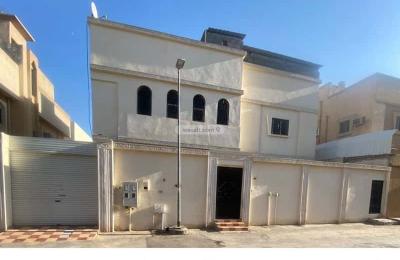 Villa 400 SQM Facing North on 10m Width Street