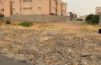 Land 615 SQM Facing North on 52m Width Street