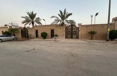 Land 320.5 SQM Facing South on 20m Width Street