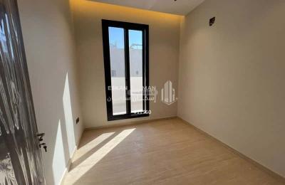 Floor 134.75 SQM with 4 Bedrooms