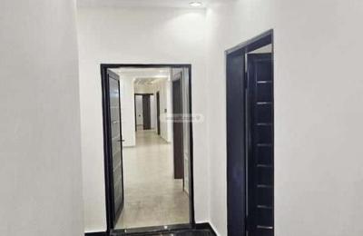 Apartment with 6 Bedrooms