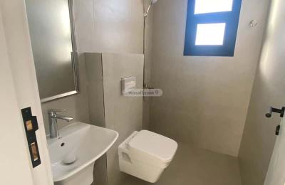 Building 750 SQM Facing West