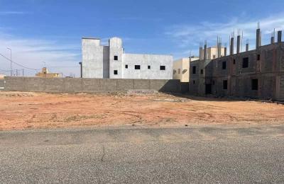 Land 800 SQM Facing West on 25m Width Street