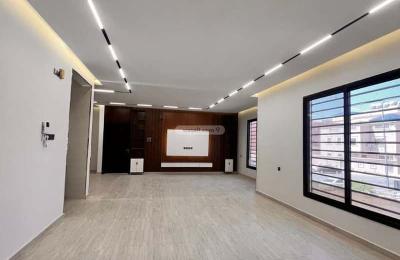 Apartment with 6 Bedrooms