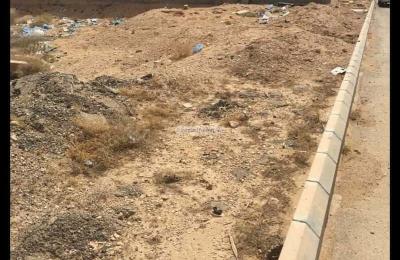 Land 660 SQM Facing South on 40m Width Street