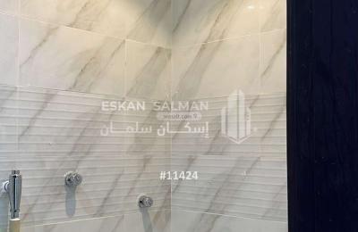 Floor 300 SQM with 4 Bedrooms