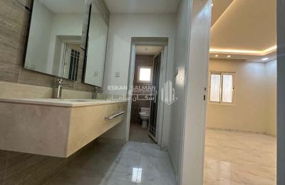 Apartment with 6 Bedrooms