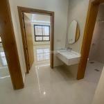 Apartment with 6 Bedrooms