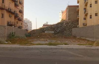 Land 634.7 SQM Facing South on 12m Width Street