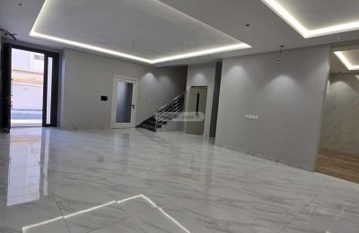 Villa 200 SQM Facing West on 10m Width Street