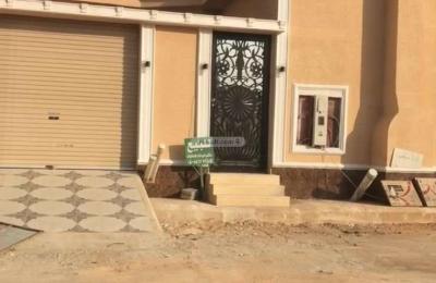 Floor 375 SQM with 5 Bedrooms