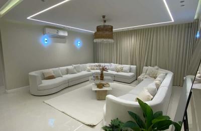 Apartment 185.48 SQM with 4 Bedrooms