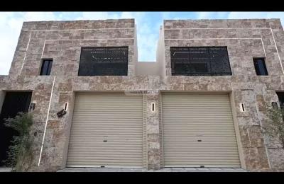 Floor 220.68 SQM with 5 Bedrooms