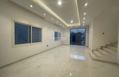 Villa 420 SQM Facing South on 20m Width Street