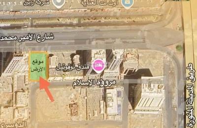 Land 1800 SQM Facing North on 52m Width Street